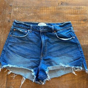 Abercrombie cut off shorts